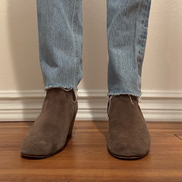 Isabel Marant tan suede western ankle boot. Size 37. - Picture 7 of 7